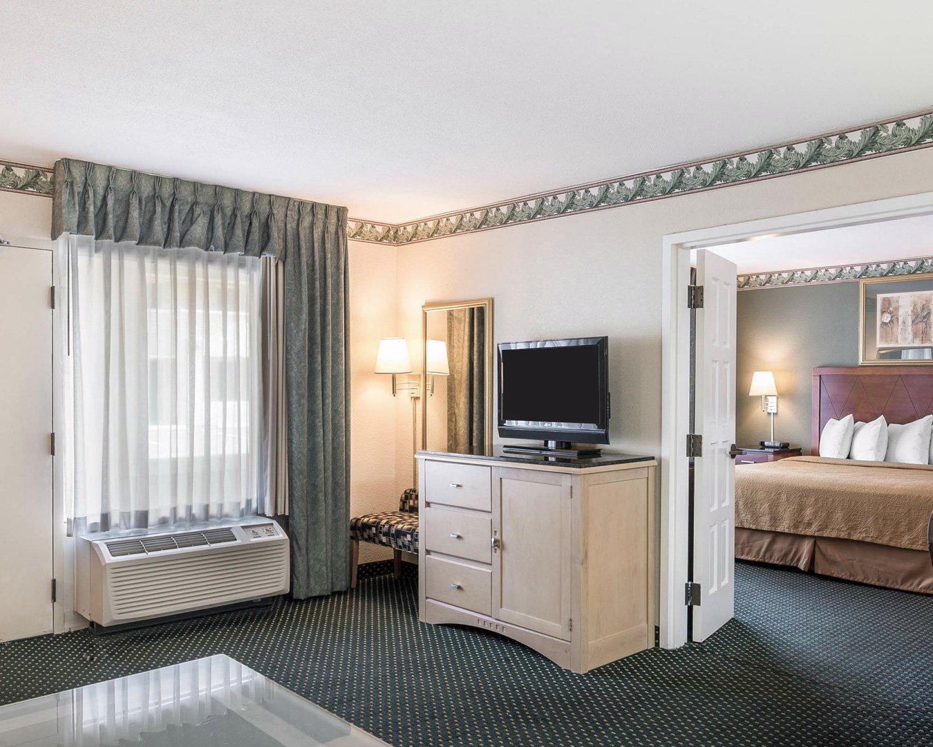 Quality Inn & Suites Лексингтон Экстерьер фото