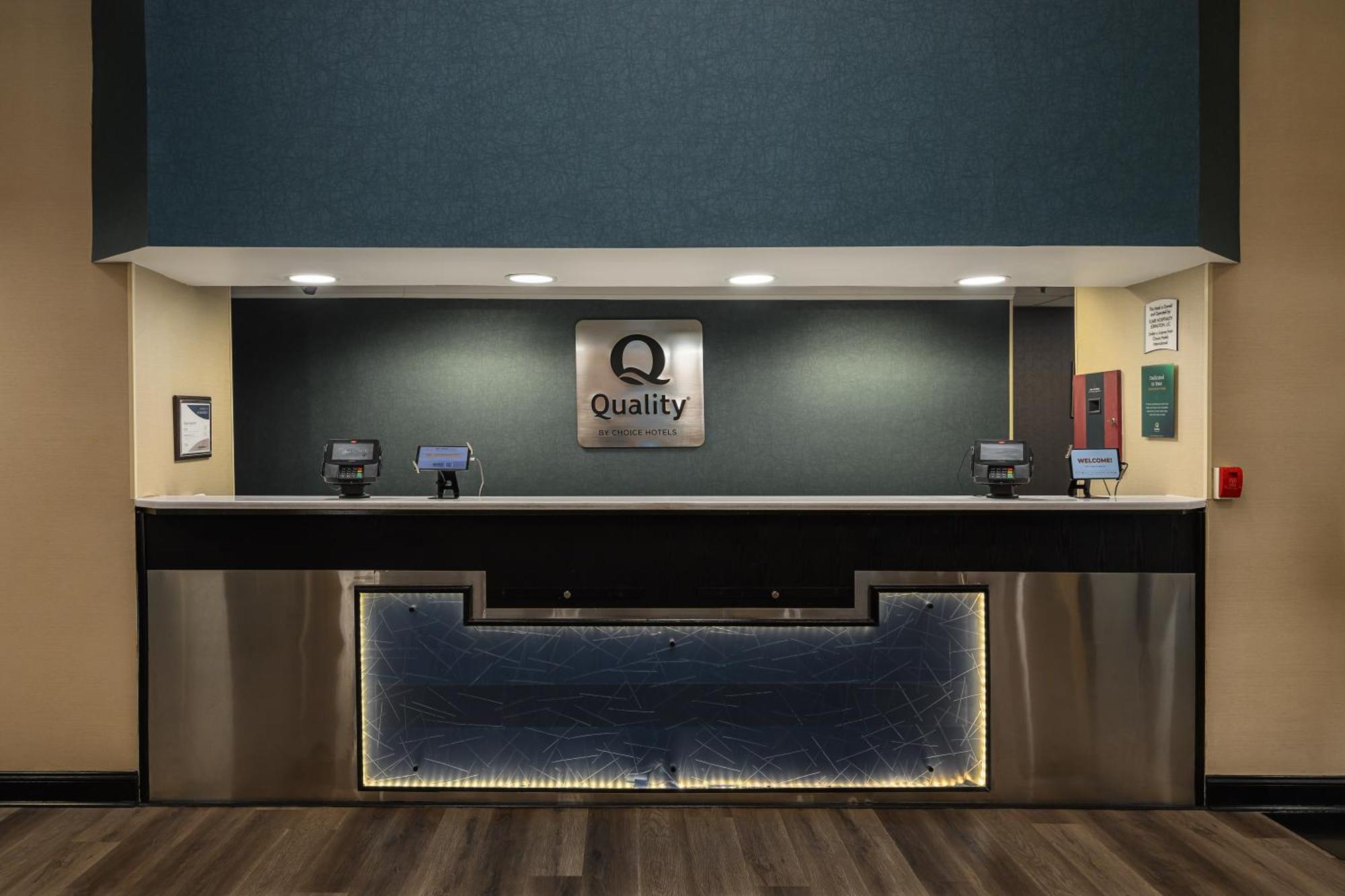 Quality Inn & Suites Лексингтон Экстерьер фото