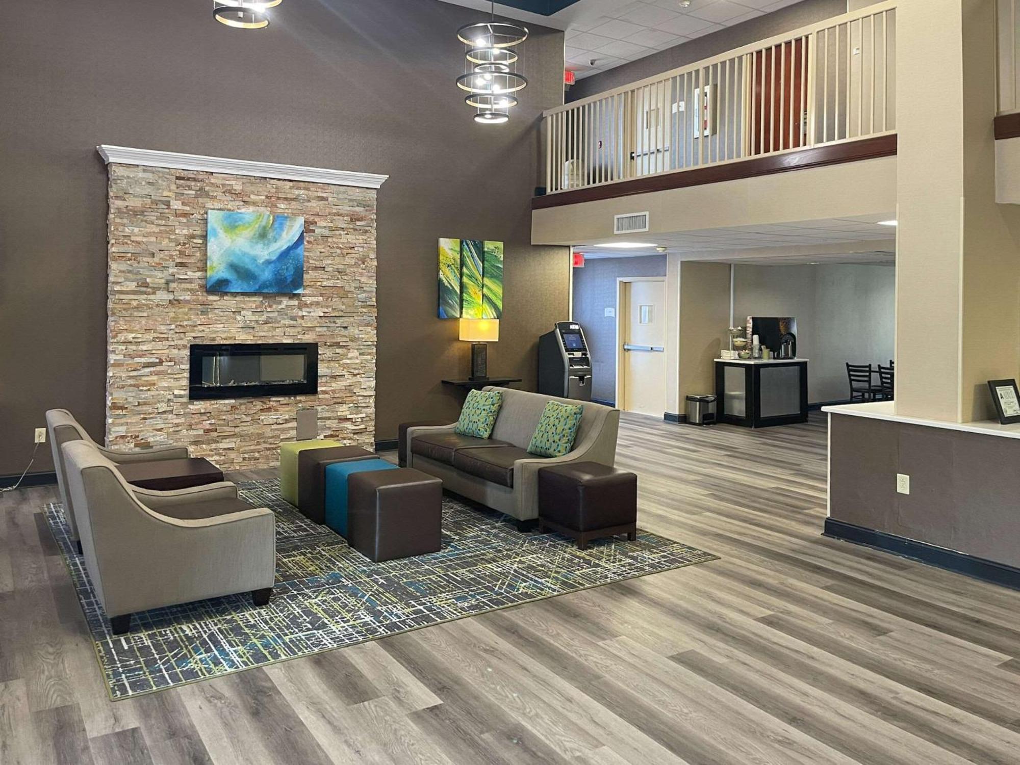 Quality Inn & Suites Лексингтон Экстерьер фото