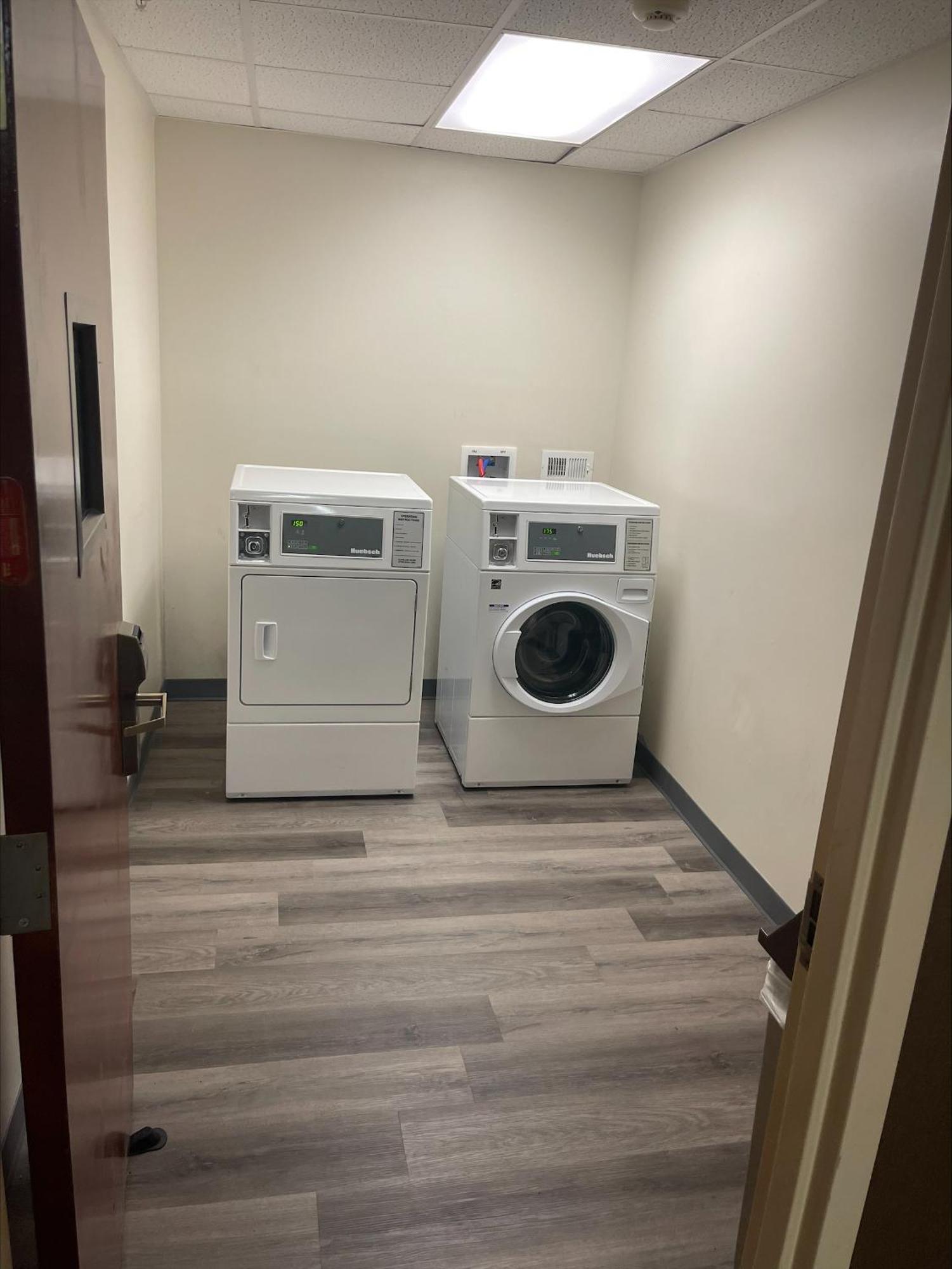 Quality Inn & Suites Лексингтон Экстерьер фото