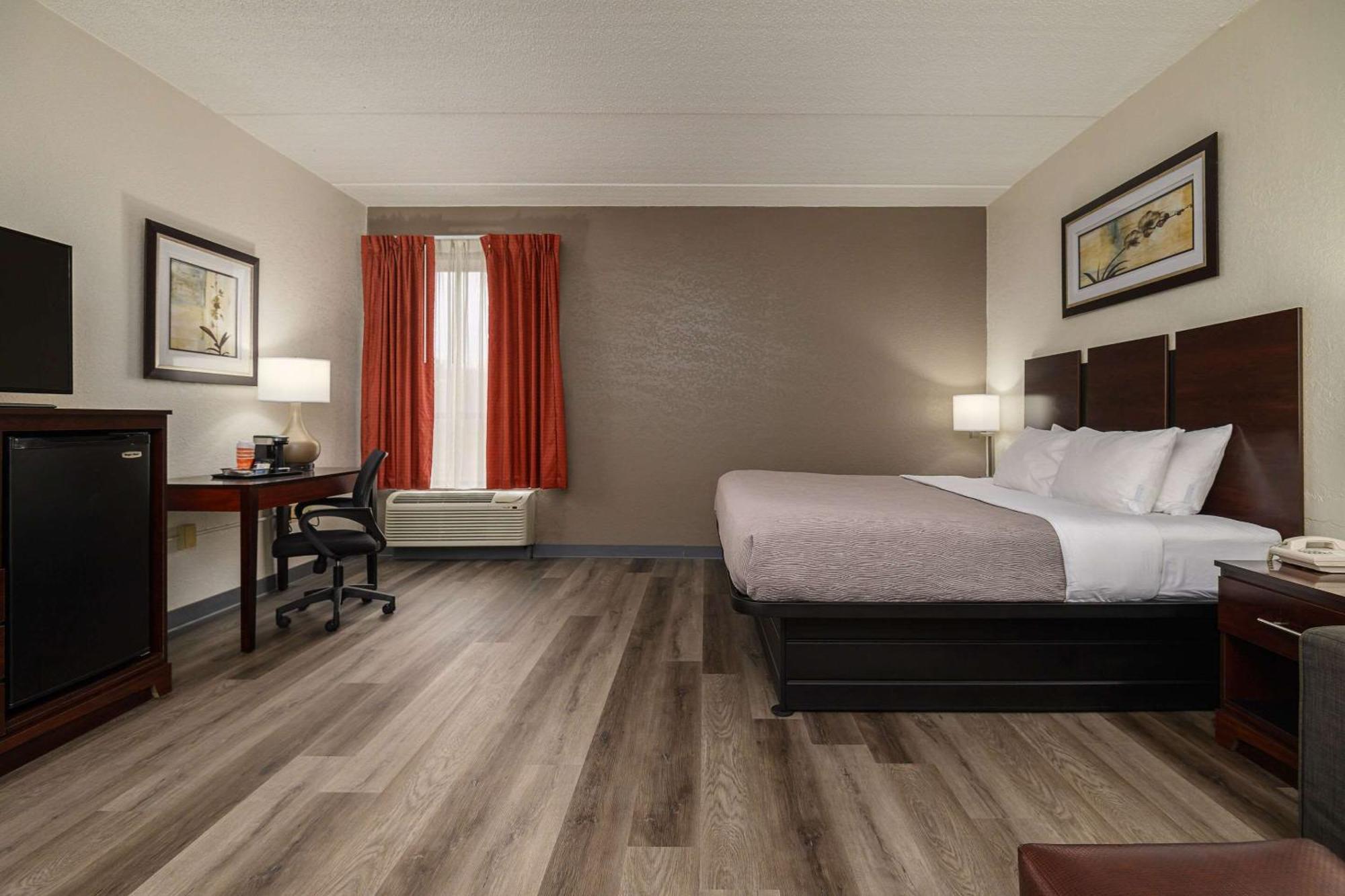 Quality Inn & Suites Лексингтон Экстерьер фото