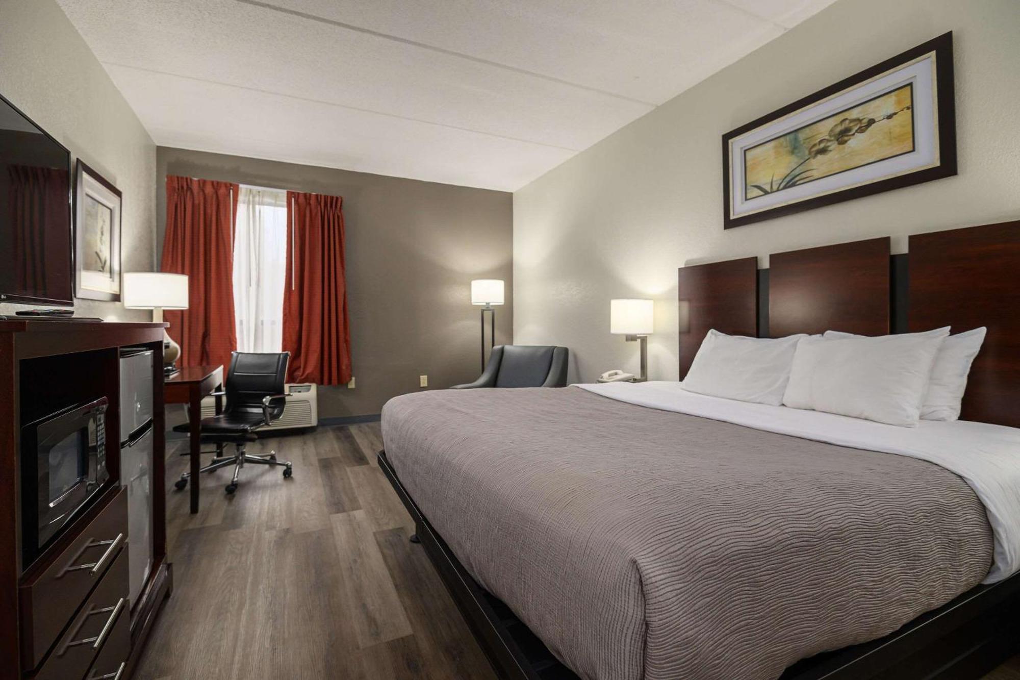 Quality Inn & Suites Лексингтон Экстерьер фото